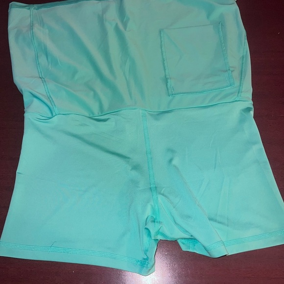 Puma Women's Aqua Skirt - Picture 4 of 4